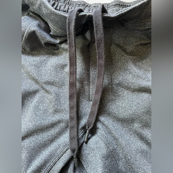 Lululemon Athletica Men’s City Sweat Joggers in Heathered Gray, Size M (28”-30”) - Picture 8 of 14